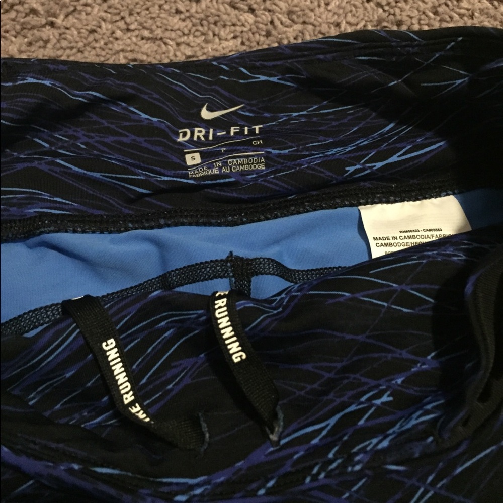 Custom Nike Power Capris View 4